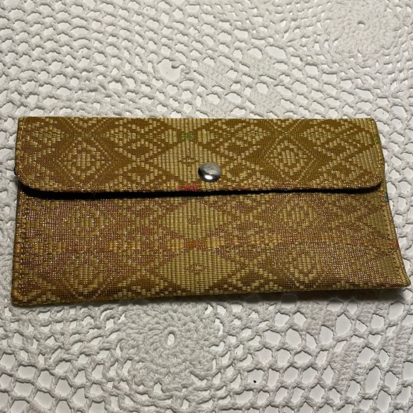 New! Tapestry clutch wallet - Picture 1 of 3